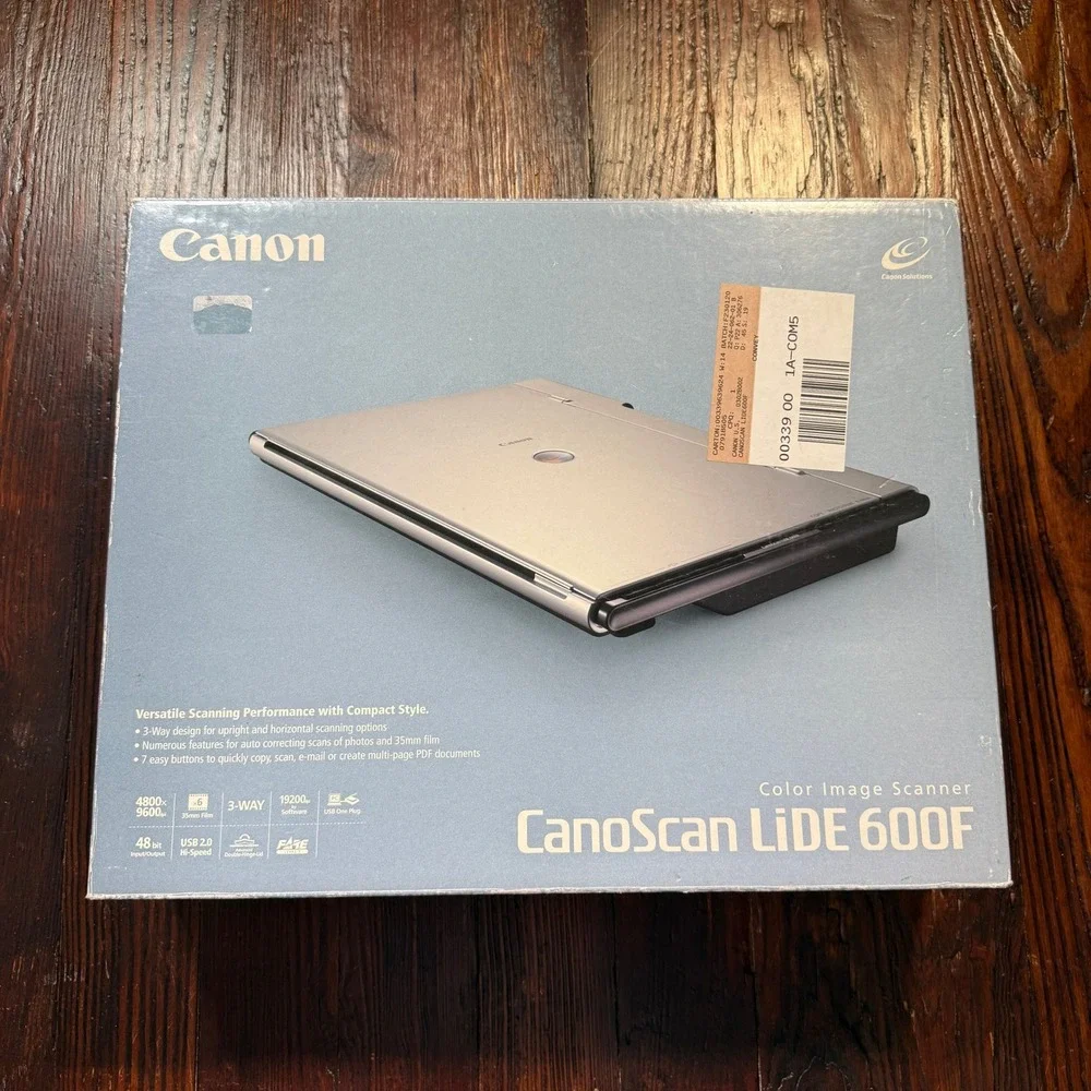 Canon CanoScan LiDE 600F Color Image Scanner Silver 4800x9600 dpi USB Powered